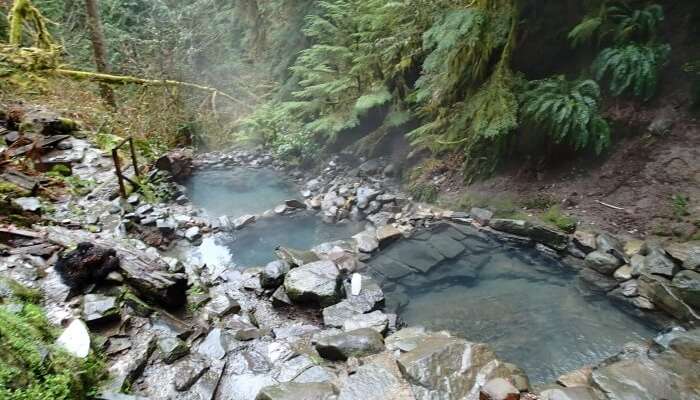 DHUR HOT SPRINGS TREK